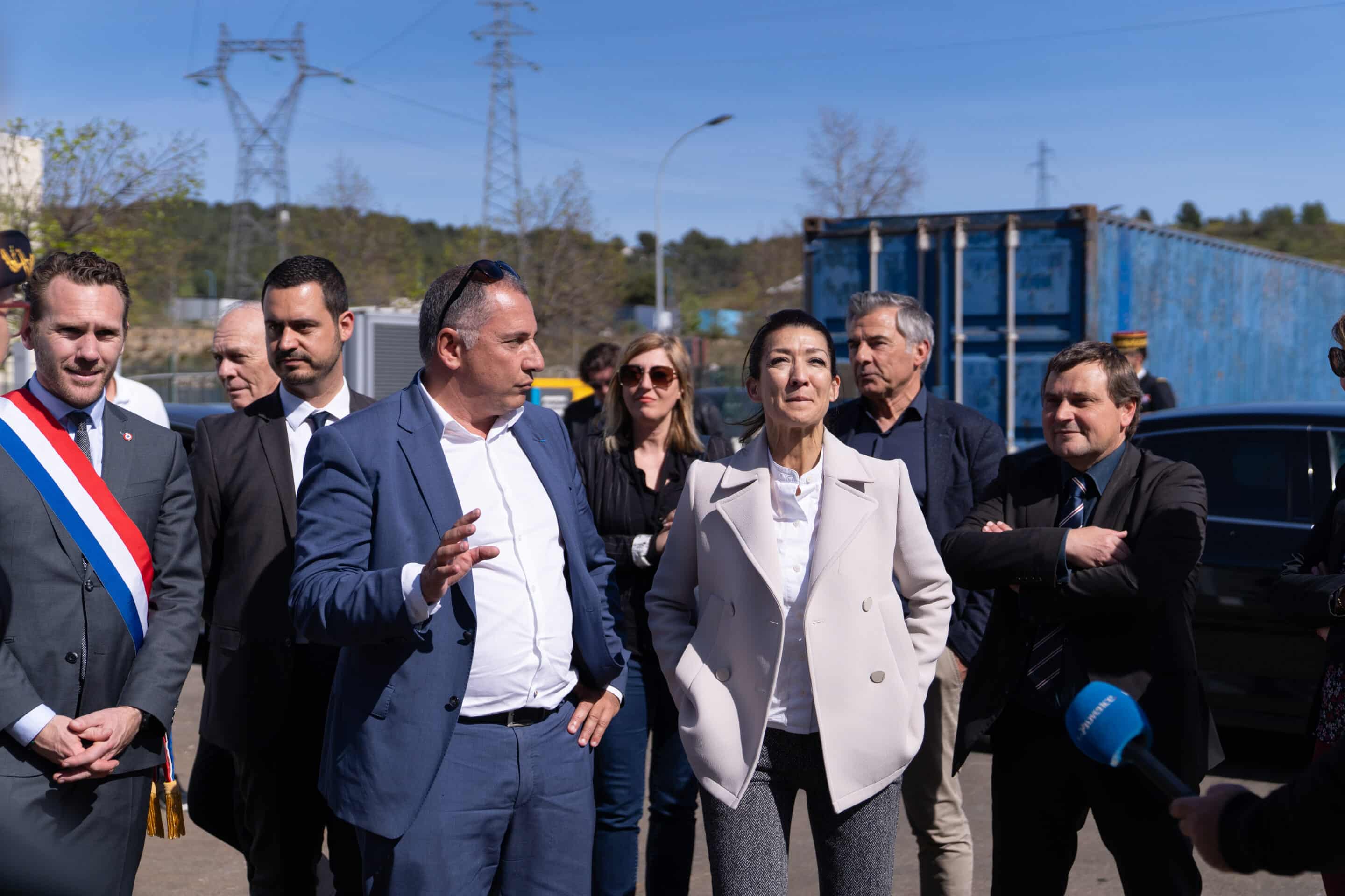 Sabrina Agresti-Roubache et Benoît Hamon en visite chez Homeblok