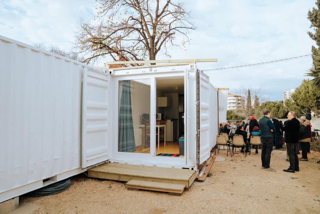 Des logements d’urgence en containers maritime pour l’Association NAIM